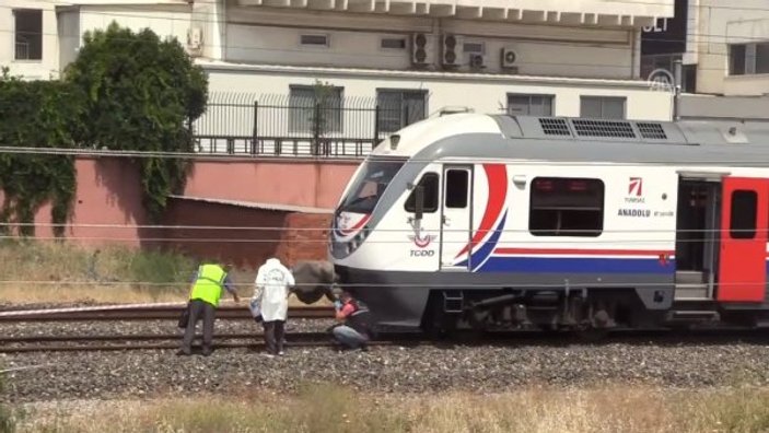 Trenin çarptığı lise öğrencisi öldü