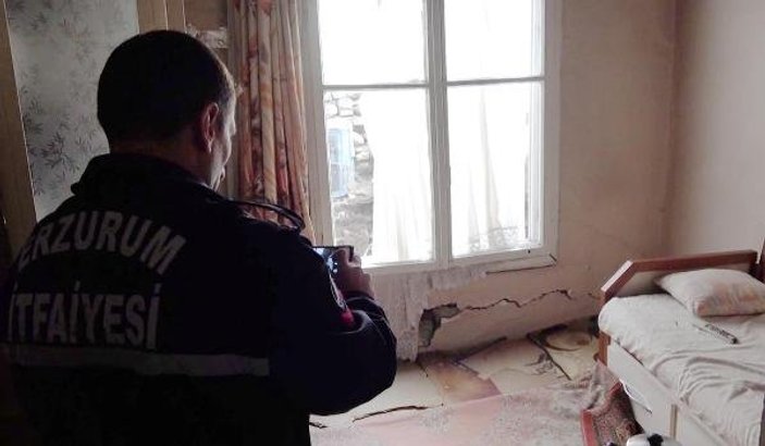 Erzurum'daki sel bir aileyi evsiz bıraktı