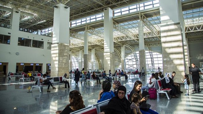 Diyarbakır Havalimanı yıllık yolcu kapasitesini aştı