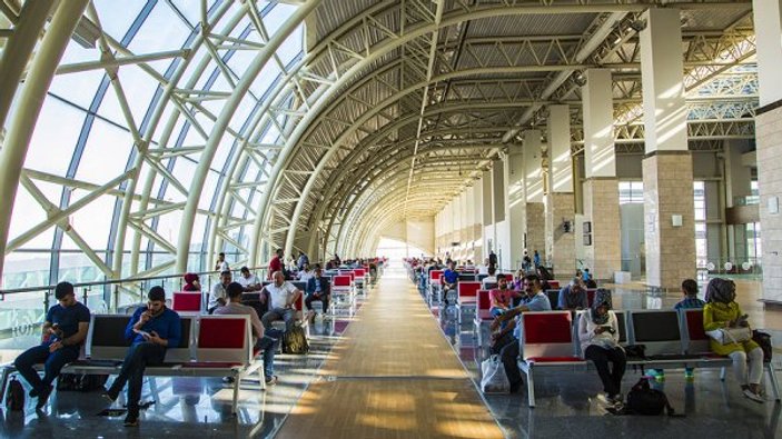 Diyarbakır Havalimanı yıllık yolcu kapasitesini aştı