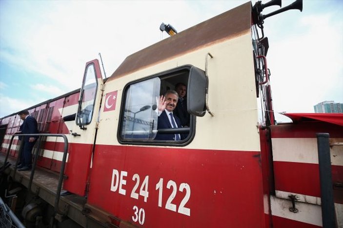 Gebze- Halkalı banliyö hattının test sürüşü yapıldı