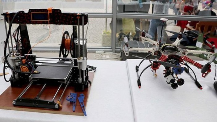 Üniversite öğrencilerinden 3D yazıcı ile yerli drone