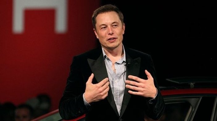 Elon Musk uçan araba konusunda dünyayı uyardı