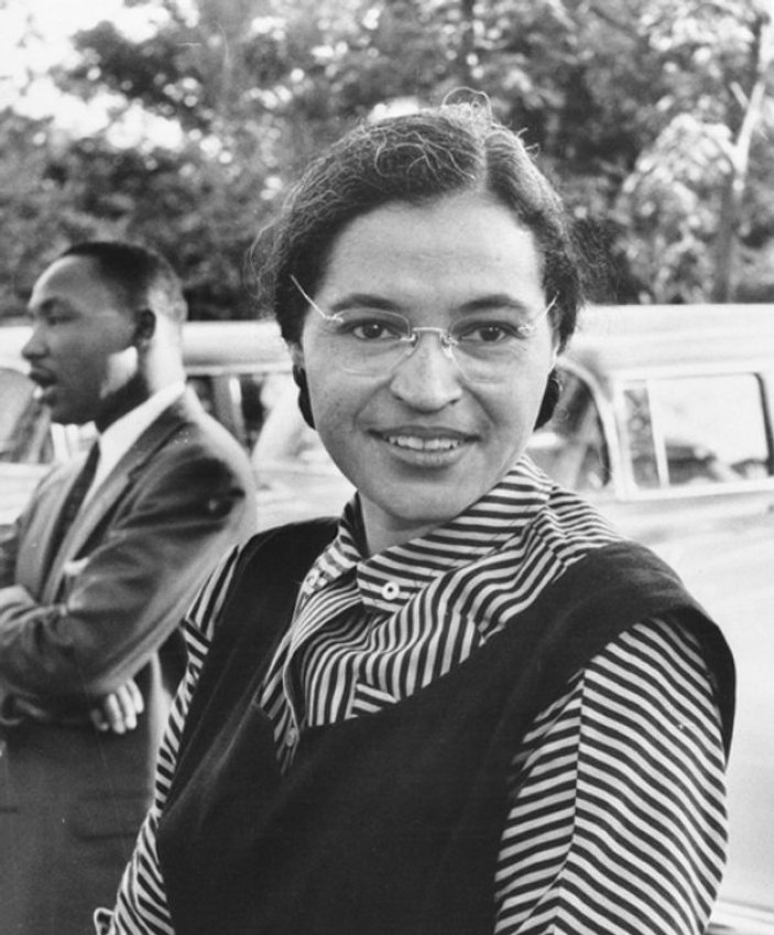 Siyahilerin kaderini değiştiren kadın: Rosa Parks