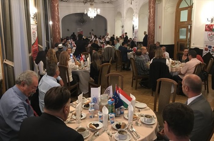 Macaristan'da Türk-Macar iftarı