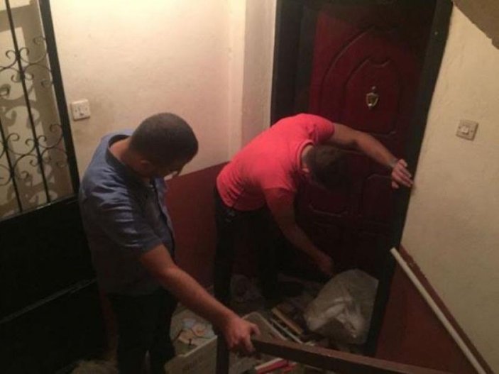 Aydın'da bir evden 8 kamyon çöp çıktı
