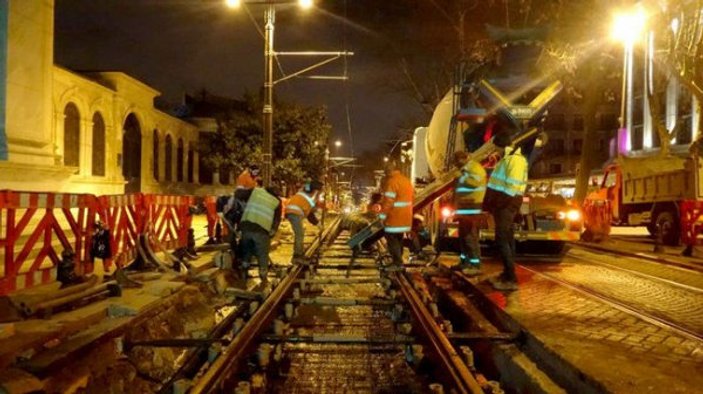 İBB, Çemberlitaş'taki tramvay hattının raylarını yeniledi