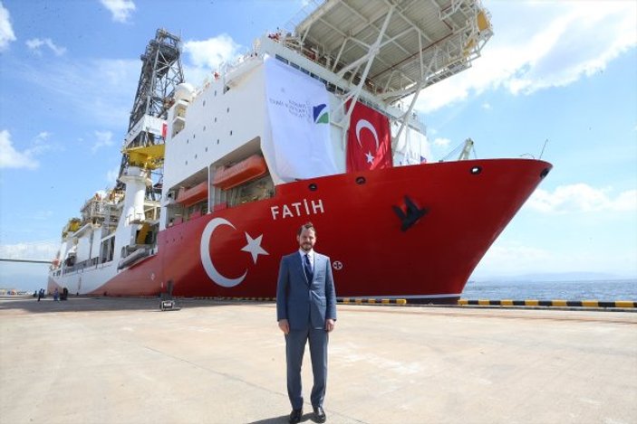 Türkiye'nin sondaj gemisi Fatih, Yunan medyasında