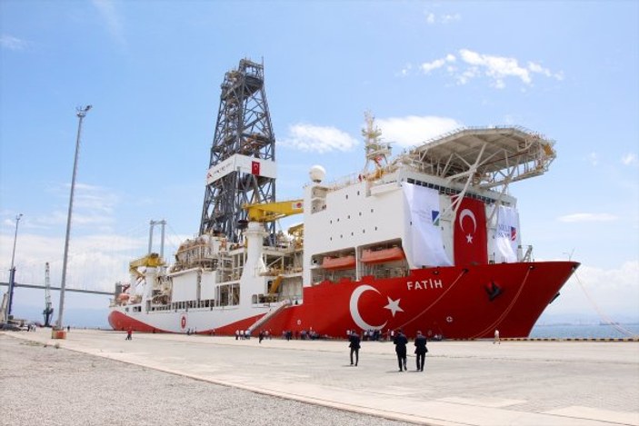 Türkiye'nin sondaj gemisi Fatih, Yunan medyasında