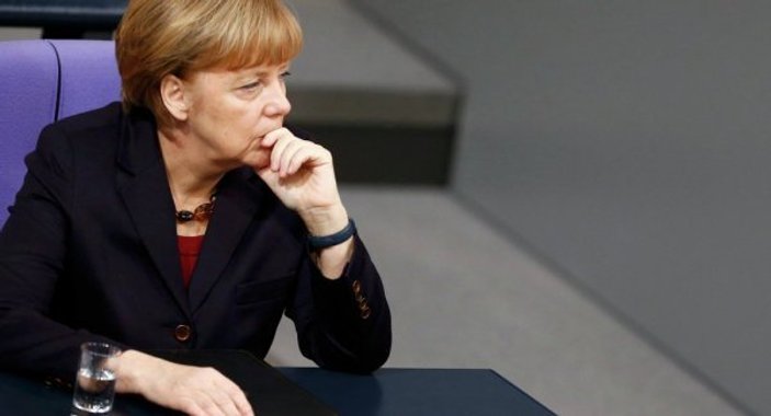Merkel'den İtalya'ya borç öde baskısı