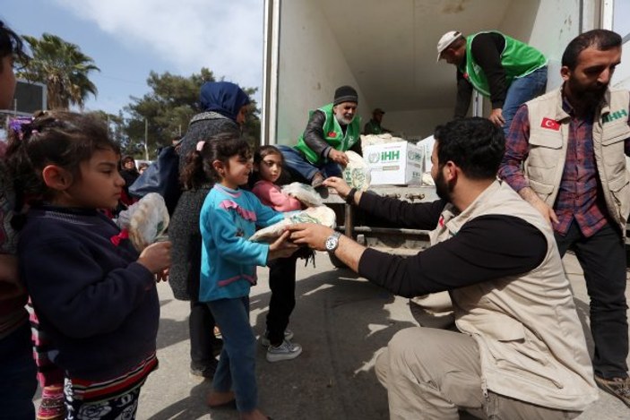 Ramazan'da Suriyelilere 15 milyon ekmek
