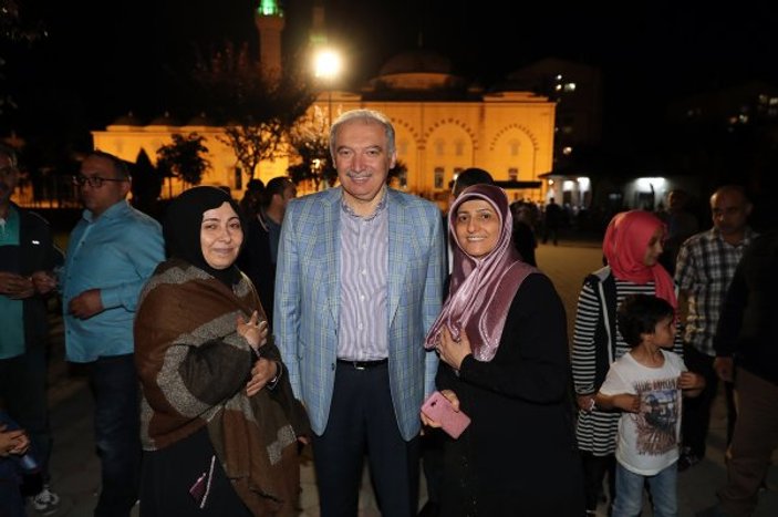 Başkan Uysal binlerle iftar sofrasında buluştu