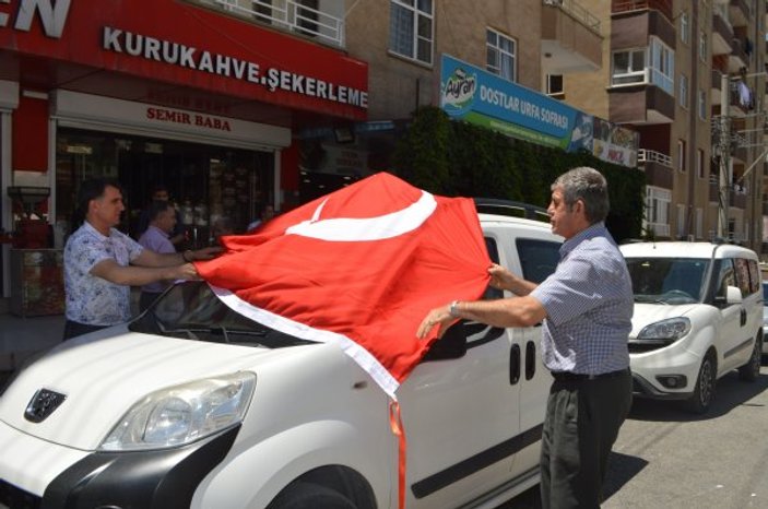 Mardin'de HDP'ye Türk bayrağı tepkisi