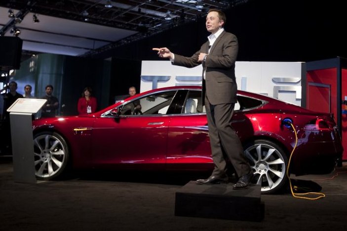 Tesla Elon Musk'ı onayladı