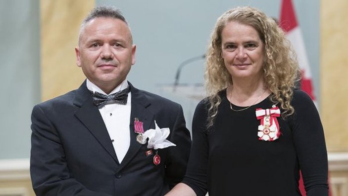 Kanada'da kahraman olan Türk’e Cesaret Madalyası