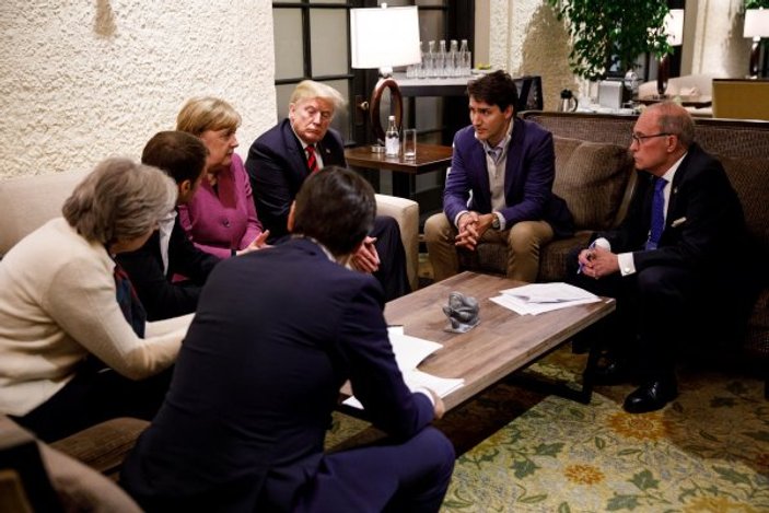 G7'deki gerilimin fotoğrafı: Trump'ın elindeki iz