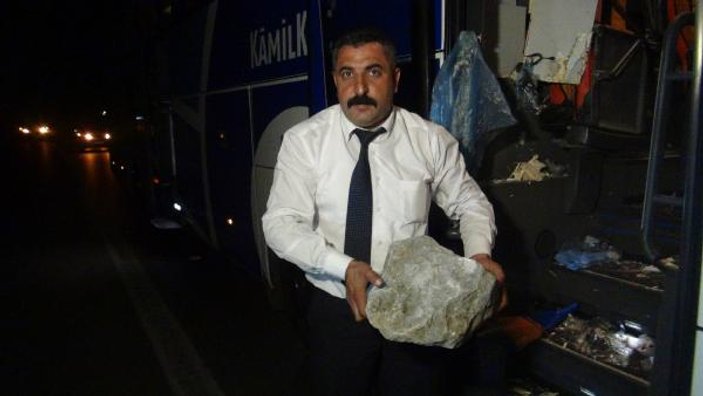 Bursa'da yolcu otobüsüne taşlı saldırı