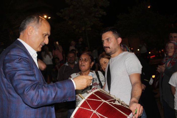 AK Parti Giresun Milletvekilleri son sahuru davulcularla yaptı