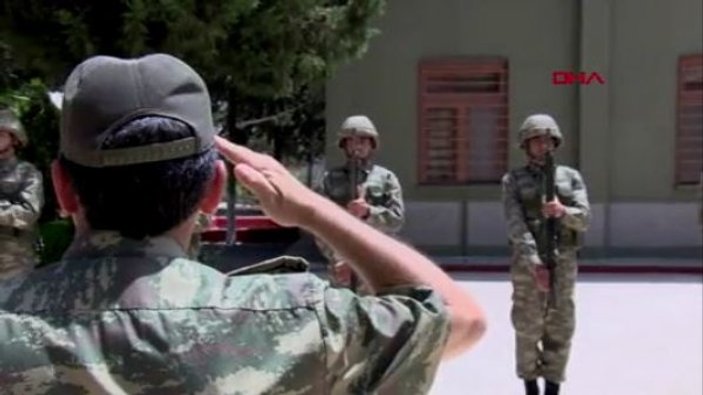 Türk askeri Bayram'da da sınırı bekliyor