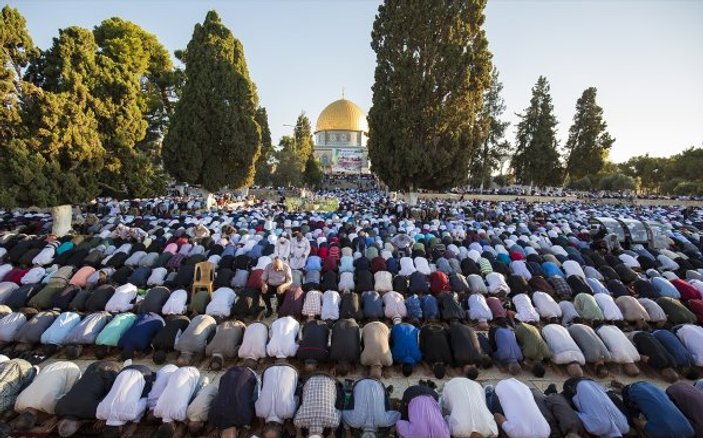 90 bin Müslüman bayram namazını Mescid-i Aksa'da kıldı