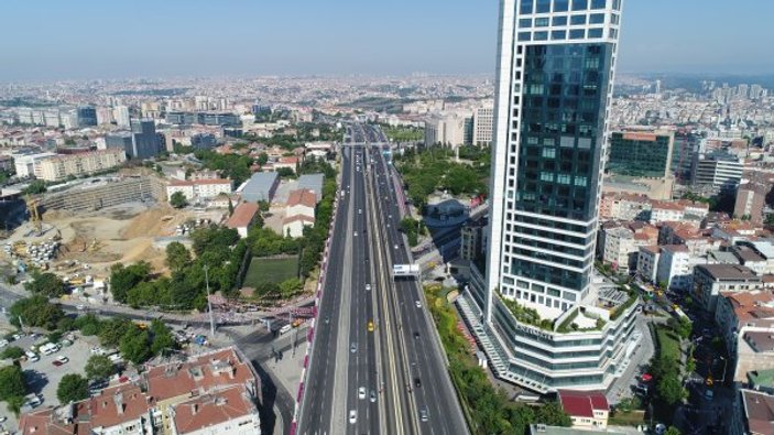 İstanbul'da bayram sabahı yollar bomboş kaldı
