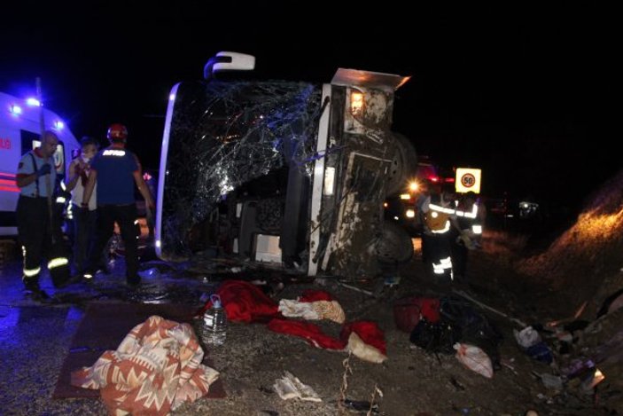 Karaman'da otobüs devrildi: 3 ölü, 47 yaralı