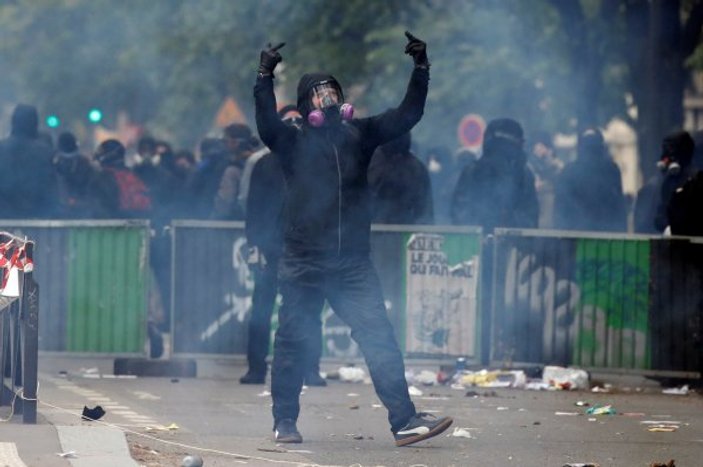 Fransa grevlerde rekor kırdı