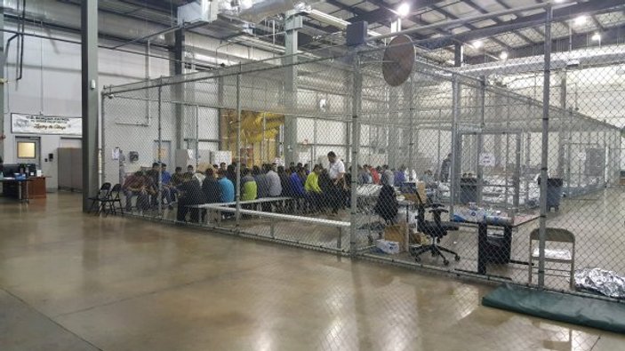 Trump'ın Texas'taki toplama kampları