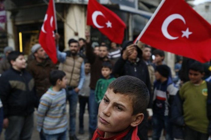 AP: Türkler Suriye'de kök salıyor