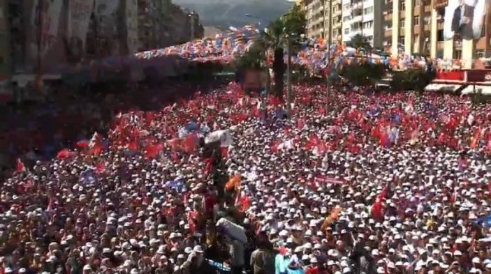 Cumhurbaşkanı Erdoğan için Kahramanmaraş'ta dev kalabalık