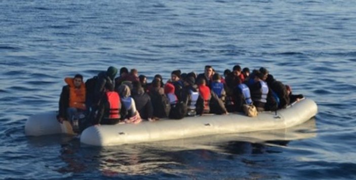 Libya açıklarında 237 göçmen ölümden kurtarıldı