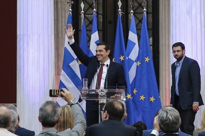 Çipras Euro Grubu Toplantısı'nda kravat taktı