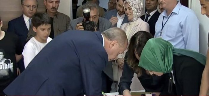 Cumhurbaşkanı Erdoğan sandık başında