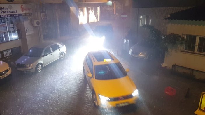 Şiddetli yağış Tekirdağ'da etkisini gösterdi