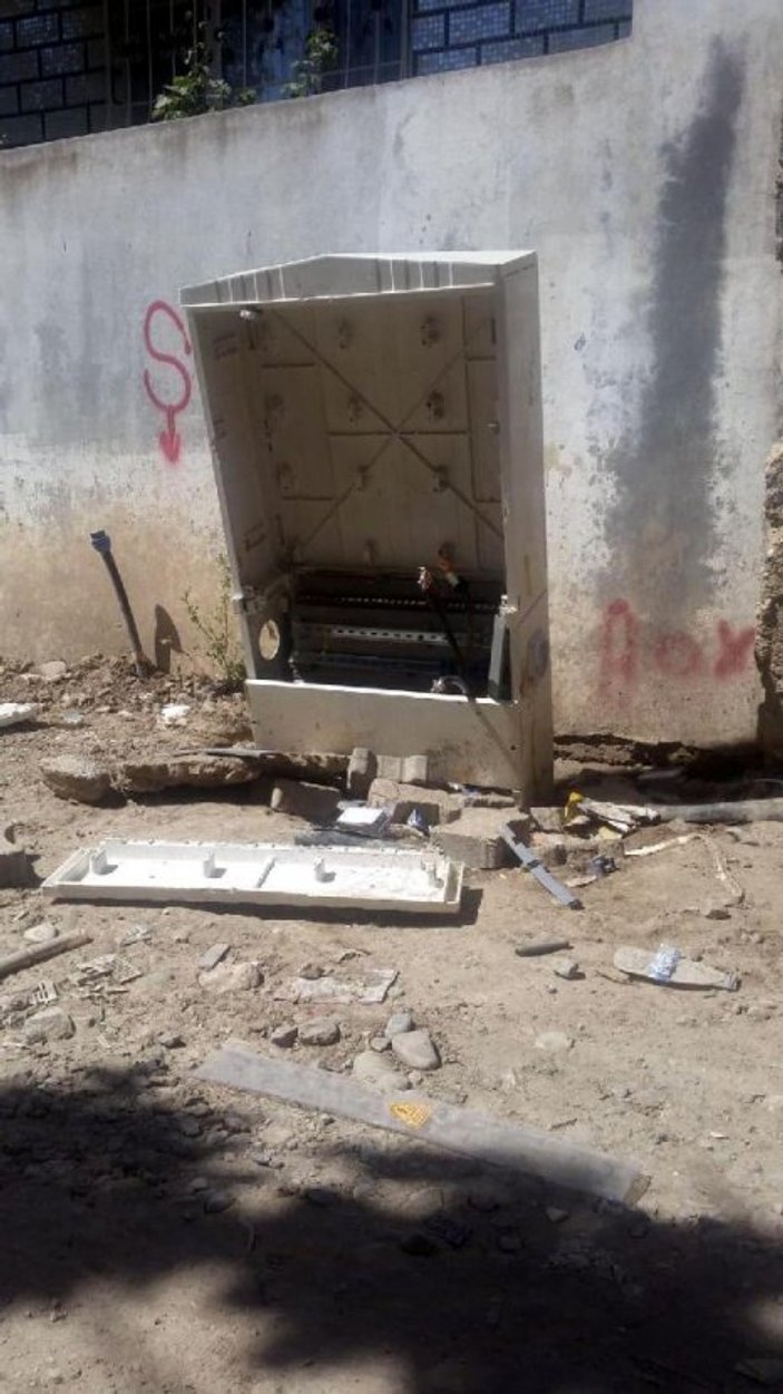 Şırnak'ta kaçak elektriği önleyen panolar kırıldı