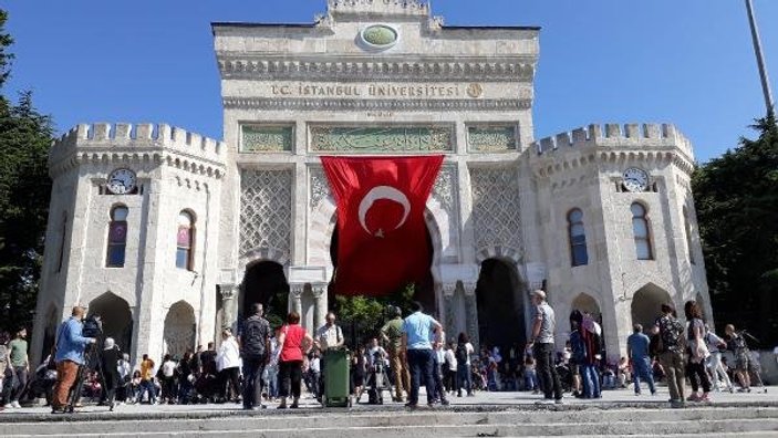 İstanbul'da üniversite adaylarının sınav heyecanı