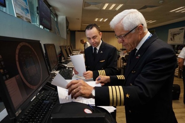 THY'nin 45 yıllık pilotu Kemal İnce emekli oldu