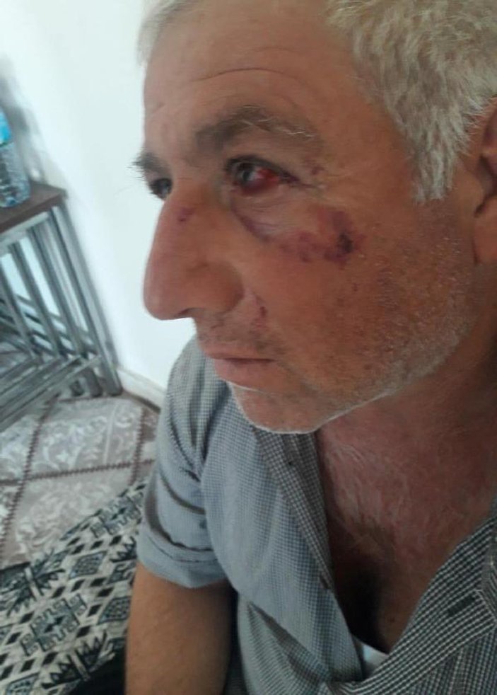 İzmir'de kendilerini uyaran engelliyi dövdüler