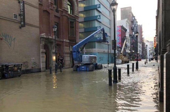 Philadelphia sular altında kaldı