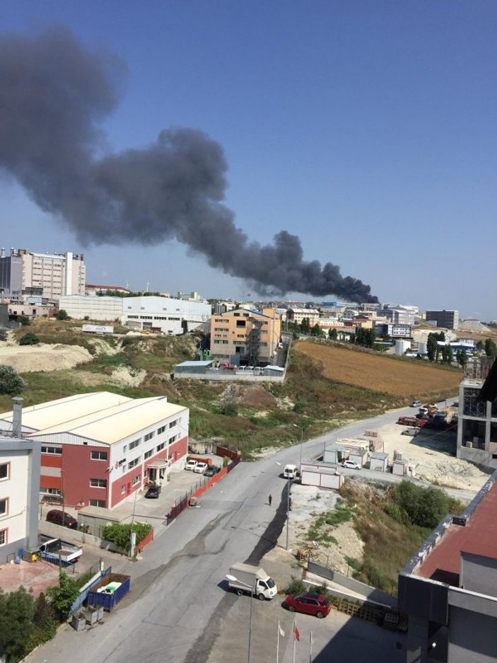 Hadımköy’de bir tekstil fabrikasında yangın çıktı