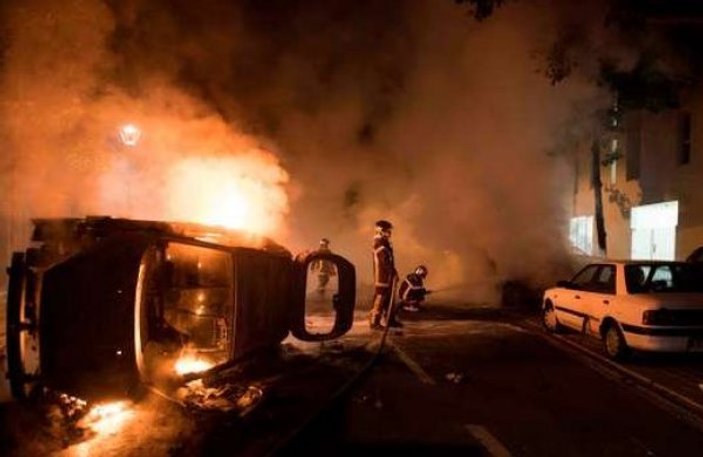 Fransa'da polis şiddeti çatışma çıkardı