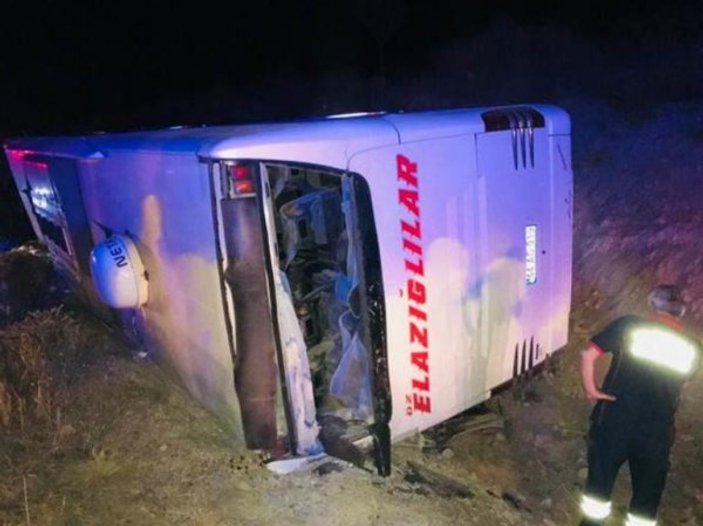 Konya'da yolcu otobüsü devrildi: 33 yaralı