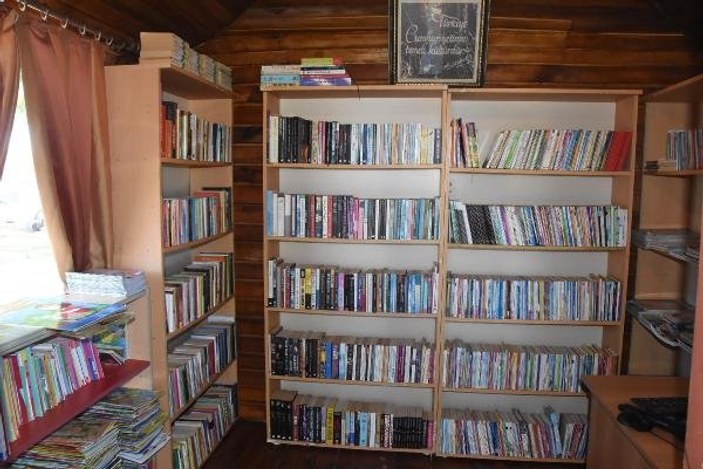 İzmir'de plaj kütüphanesi