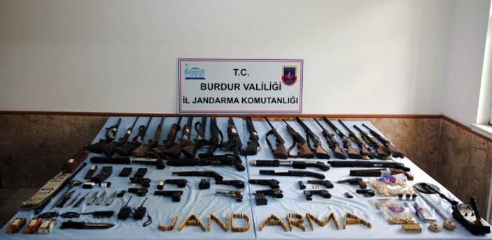 Burdur'da yasa dışı silah ticareti operasyonu