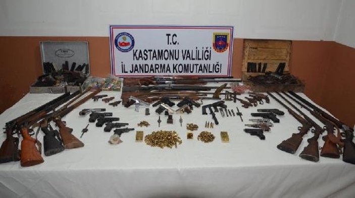 Silah kaçakçılığı operasyonunda 8 tutuklama