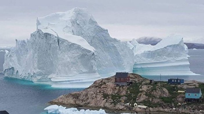Buz kütlesi nedeniyle Grönland'daki köy boşaltıldı