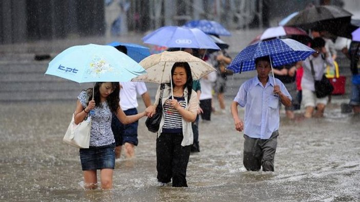 Çin'deki sel felaketinde 100 bin kişi tahliye edildi