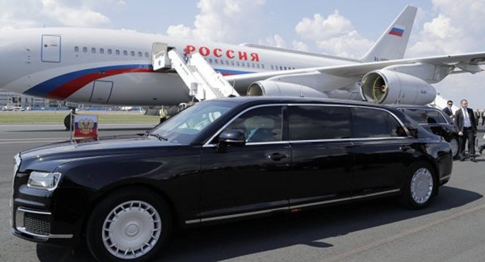Putin'in limuzini ilk kez ülke dışına çıktı