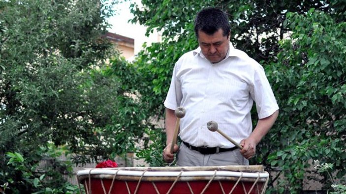 Kırgız geleneksel müzik aletleri hayata dönüyor