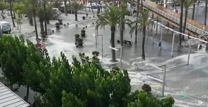 İspanya'da mini tsunami